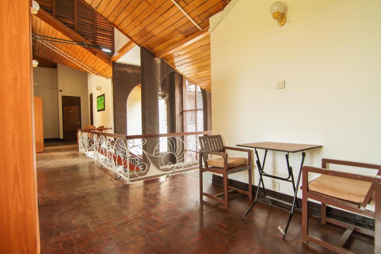 Tropic Inn - Mount Lavinia Watumulla Exterior photo