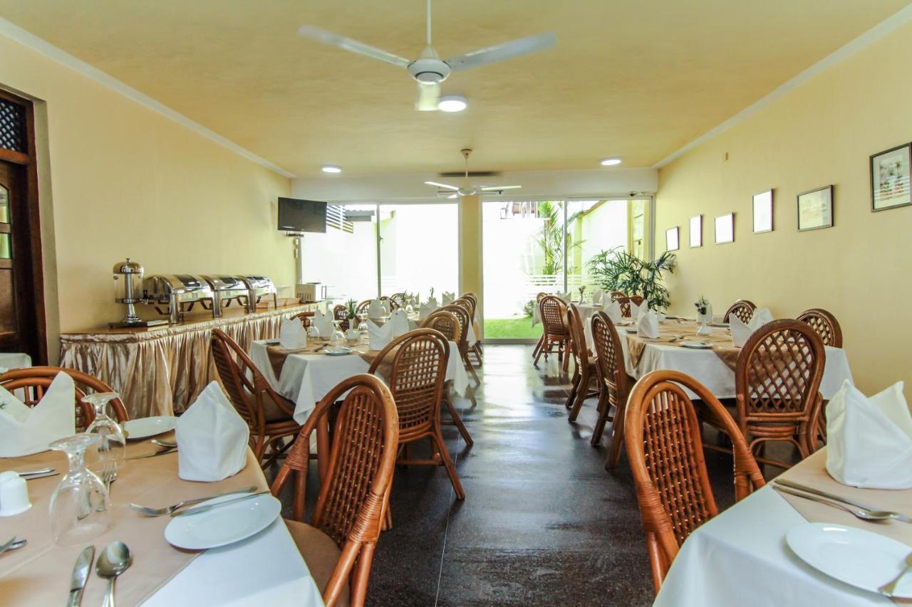 Tropic Inn - Mount Lavinia Watumulla Exterior photo